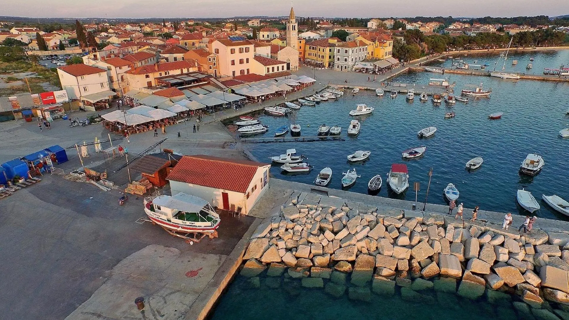 Ferienwohnung Fuer 4 Personen Ca 90 Qm In Fazana, Istrien Istrische Riviera Valbandon Croatia